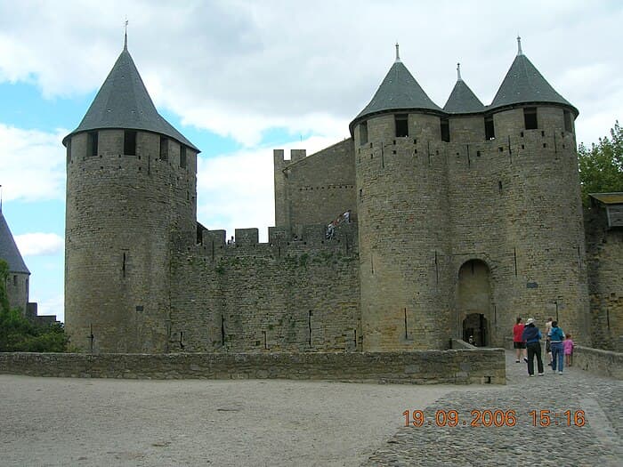 Les châteaux de la Cité de Carcassonne : une plongée dans l_histoire médiévale
