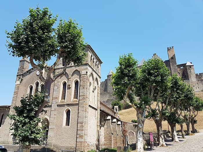 Les églises de la Cité de Carcassonne : des chefs-d_œuvre d_architecture sacrée