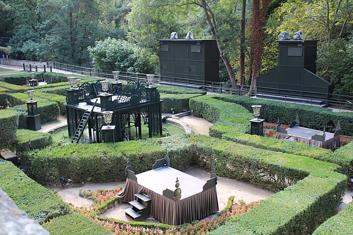 Les jardins et les espaces verts du rocher Mistral à la Barben