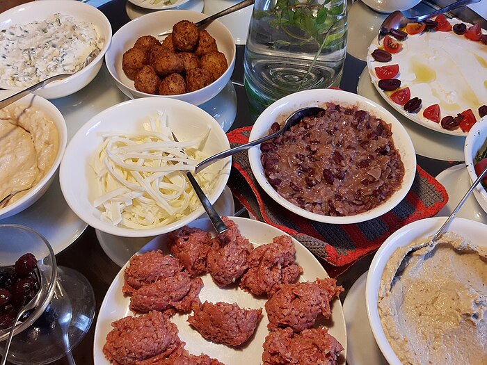 Le Grand Mezzé : un voyage culinaire à travers la méditerranée